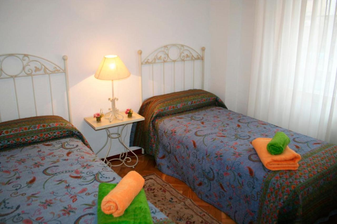 Ferienwohnung Alojamiento Adelfas Madrid Exterior foto