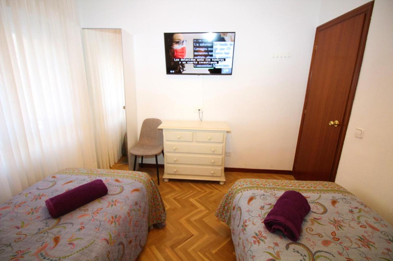 Ferienwohnung Alojamiento Adelfas Madrid Exterior foto